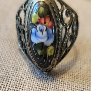 Vintage Rostov Finift Hand-Painted Enamel Ring – Floral Design