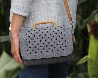 Grey Felt with Wooden Handle Cross Body Bag | Handmade Handbag | Shoulder Bag | One of a Kind Purse | Handmade Bag