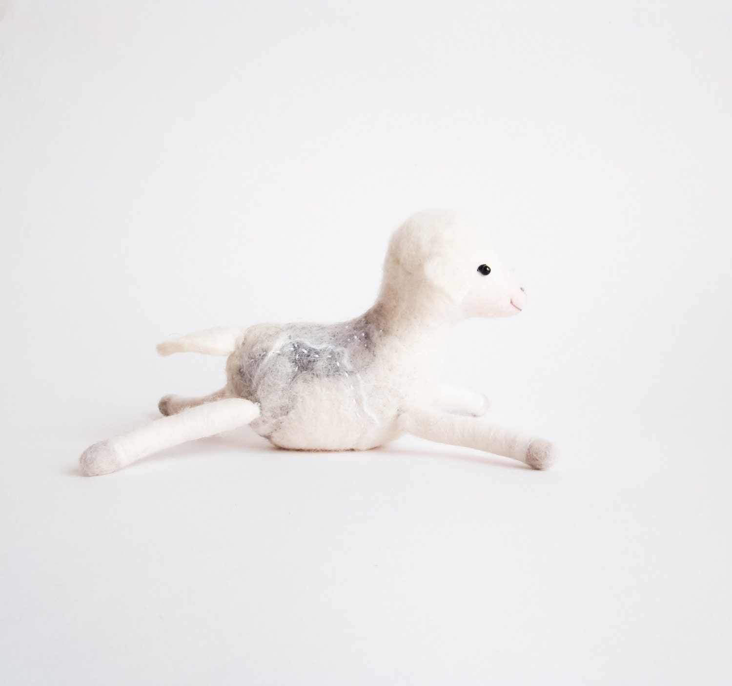 NURSERY BABY CREAM LAMB STUFFED ANIMAL PLUSH TOY 19cm **FREE DELIVERY** NURSERY BABY CREAM LAMB STUFFED ANIMAL PLUSH TOY 19cm **FREE DELIVERY**