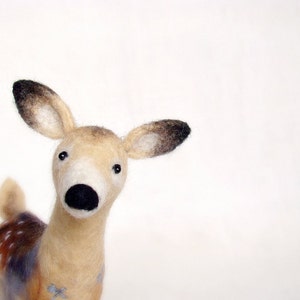 Felt Toy White Tailed Deer Hanna, Felt Doe woodland plush animals, felted deer, Marionette, Stuffed Animal gift for kids, nursery decor image 1