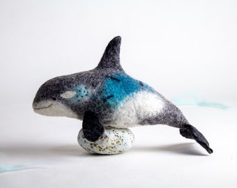 Felted Orca - Black Arlo - Art Toy Killer Whale Sea Animal Plushie Whale Toy, Stuffed whale plush, unique gift Charcoal Whale. READY TO SHIP