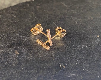 Diamond bar simple SOLID 14kt gold stud six stone earrings