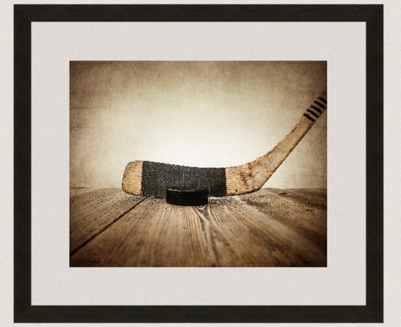 Vintage Hockey Stick and Puck on wall art, Ice hockey wall art, hockey prints, hockey decor image 3