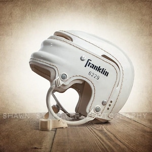 Vintage Hockey Helmet Photo Art Print, Boys Room Decor 画像 1