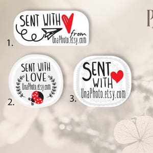 Set di adesivi da imballaggio personalizzati "INVIATO CON AMORE" per la tua attività o per le tue celebrazioni.