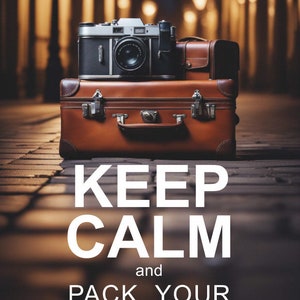 RESTEZ CALME et faites votre valise Carte postale pour les fans de Postcrossing et de voyageurs - Photographie d'art de nuit