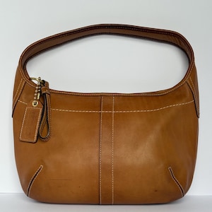Vintage Coach Ergo Hobo 10739 – English Tan Leather Shoulder Bag – Original Mid-2000s Y2K – Hang Tag image 1