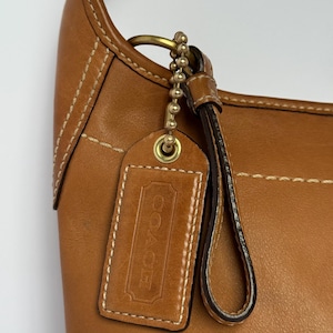 Vintage Coach Ergo Hobo 10739 – English Tan Leather Shoulder Bag – Original Mid-2000s Y2K – Hang Tag image 6
