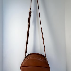 Vintage Coach Canteen Bag 0166-326 – British Tan Leather Round Crossbody – Pre-1994 Made in USA – Hang Tag