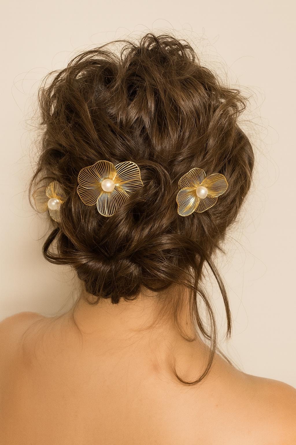 Gold Wedding Hair Combs – Minimalist Bridal Hair Pins with Pearls, Double Flower Hair Accessories Set for Bride or Bridesmaids