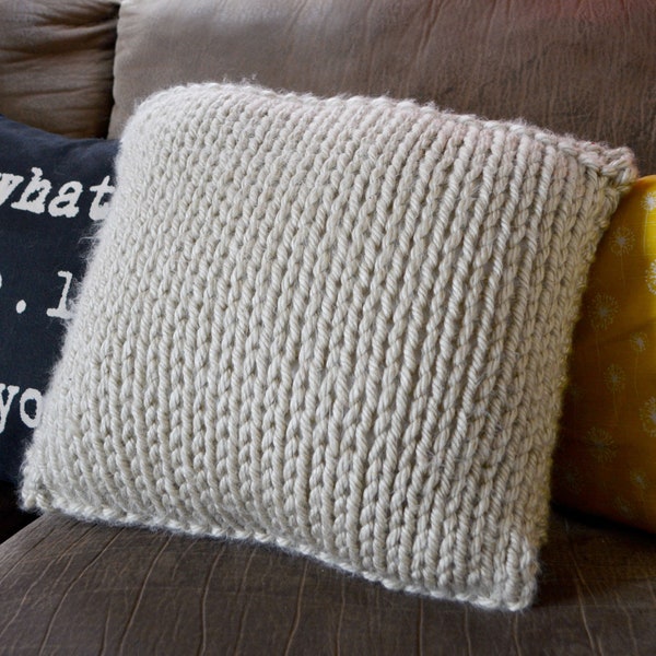 KNITTING PATTERN: Quick & cozy bulky knit pillow cover | Easy knit statement cushion | Beginner knitting pattern | "Pinnable Pillow Cover"