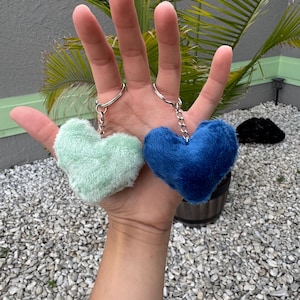 Herz Plüsch-Schlüsselanhänger / Plüschherz / Plüschherz / weich / süß / Herz-Augen / auf Bestellung / Plüsch-Schlüsselanhänger / Liebe Schlüsselanhänger / Taschenanhänger Plüsch