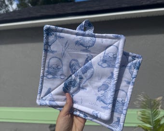 Quilted Pot Holder – Chicken Farmhouse Kitchen Decor, Cotton Hot Pad