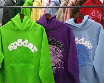 Sudadera con capucha – Diseño gráfico web para ropa urbana