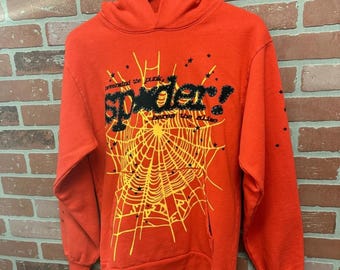 Felpa con cappuccio rossa unisex – Pullover grafico streetwear alla moda