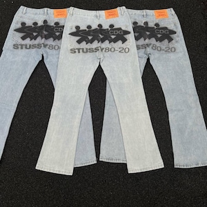 90s Flare Jeans – Light Wash Streetwear with Back Print