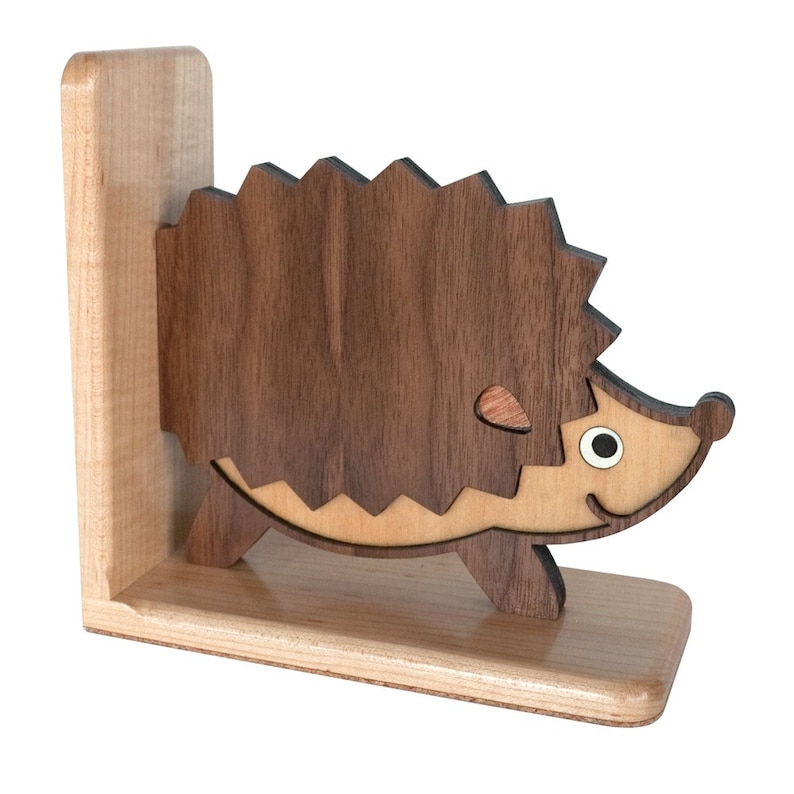 Wooden Hedgehog Baby Bookend: Woodland Animal Forest Nursery Decor, Wood Family Heirloom for Baby or Kids 画像 1