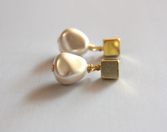 Gold Post Crystal Pearl earrings, gold tone brass post, Square Post Stud, Classic Pearls