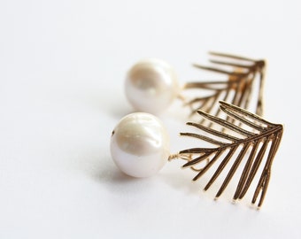 Pine Pearl Earrings