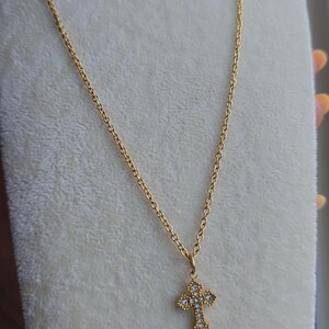18K Gold Plated Cross Pendant Necklace - Stainless Steel Chain