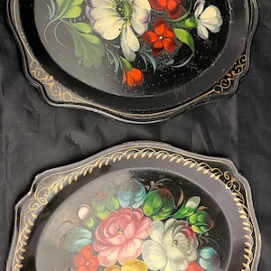 2 Vintage Mini Hand Painted Tole Trays with Floral Motif, Farmhouse Decor, Cottage Decor, Country Living