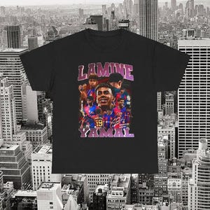 Camiseta Lamine Yamal del Barcelona – Camiseta de fútbol estrella emergente – Camiseta gráfica del Barça Wonderkid – Regalo para aficionados al fútbol español PNG