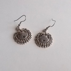 Vintage Gorgeous Silver Tone Metal Dangle Pierced Earrings-Sun Face Shield or Mandala