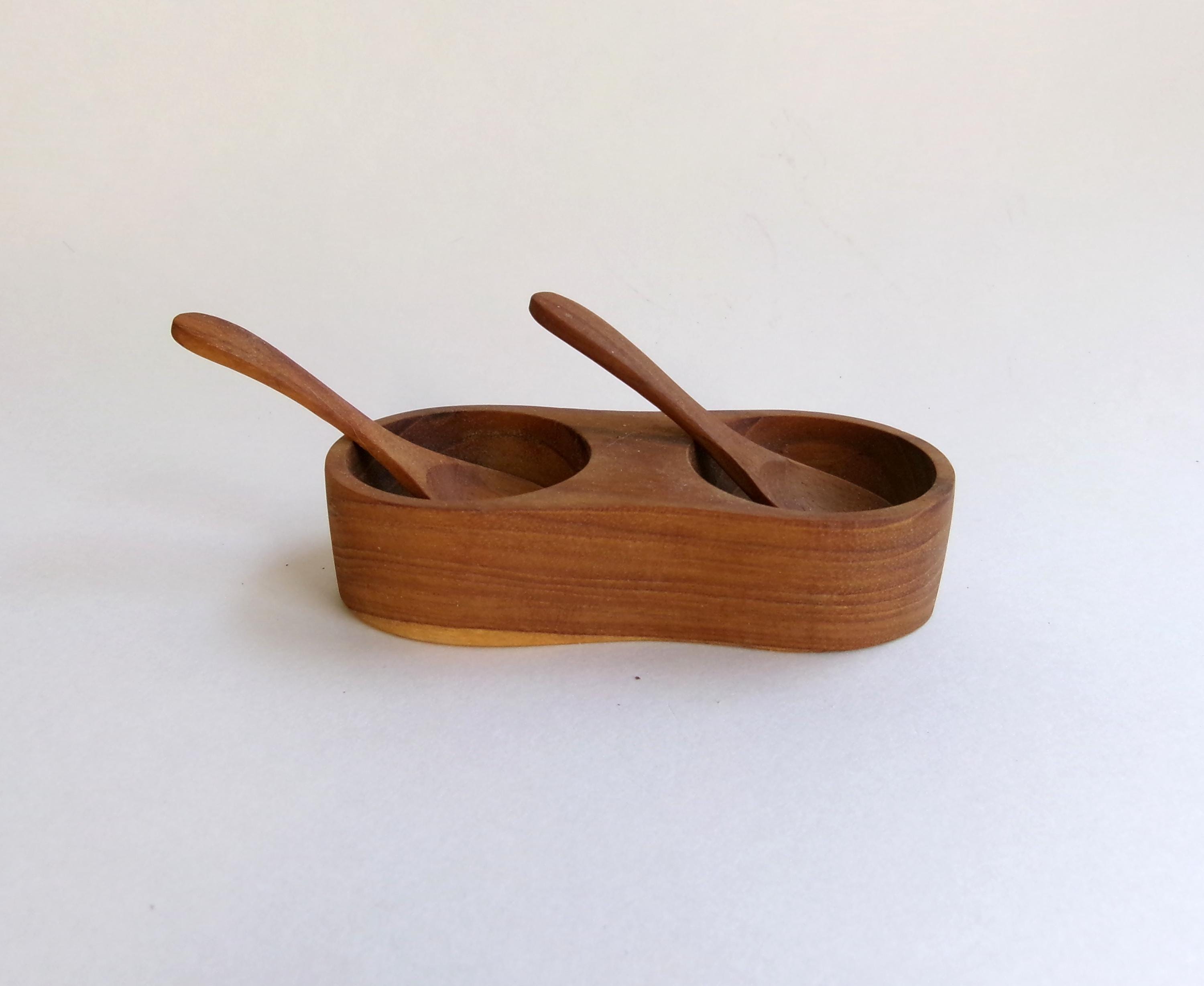 Duo de caves en bois sel et poivre avec cuillères - bois de teck ?