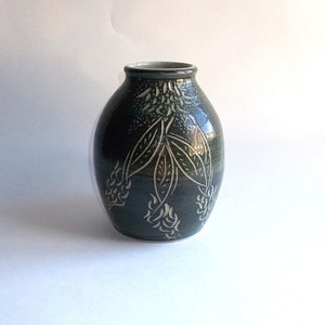 Vintage 1990s Alfredo Ibarra Handcrafted Pottery Vase-Dark Green w Etched Leaves