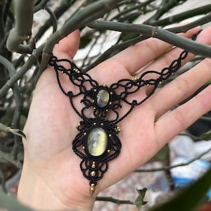 Handmade Macrame Labradorite Pendant Necklace - Boho Adjustable Collarbone