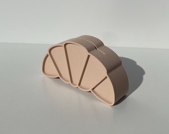 Anpassningsbar 3D-utskriven Polaroid-croissanthållare: Franskinspirerad skrivbordsdekoration