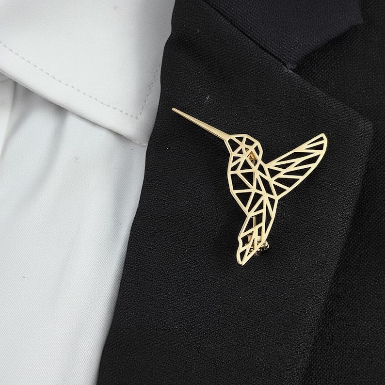 Geometric Hummingbird Brooch Pin, Stainless Steel 18K Gold Plated Bird Lapel Pin, Minimalist Suit Accessory – Nature Lover Gift