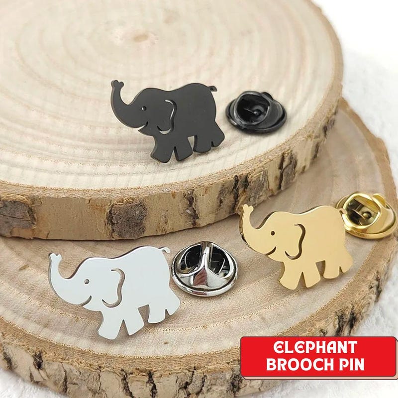 Éléphant en Pyjama Brooch Pin main image 0