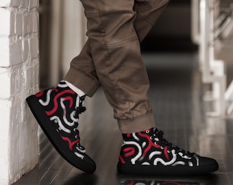 Scarpe alte con grafica rossa e nera