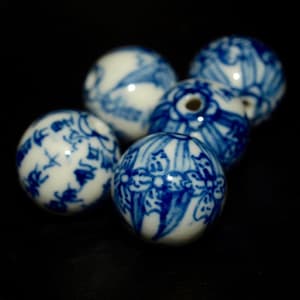 One Vintage Blue White Porcelain Chinese Bead Flowers Leaves Writing 16mm Round