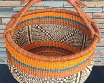 Handgemachte Afrikanische Drahtschale: Bunt geflochtener Korb