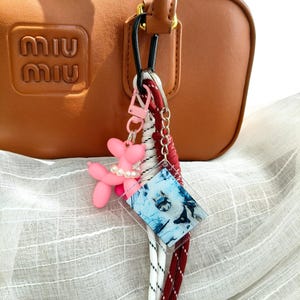 Personalized Paracord Bag Accessory Gift - Custom Name - Chain Cord Bag Charm - Women&#39;s Handmade Purse Charm - Designer Bag Keychain - Gift