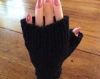 Black fingerless gloves