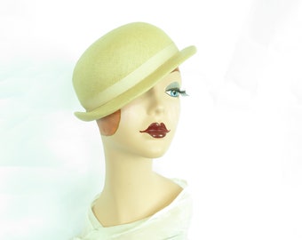 Vintage bowler hat 60s natural straw tilt womans 1960s Madcap Paris NY