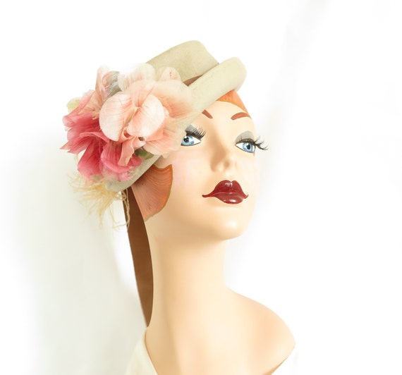 Vintage tilt hat, beige with pink flowers, woman's