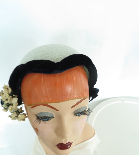 Vintage blue hat, sweetheart brim, 1940s 1950s