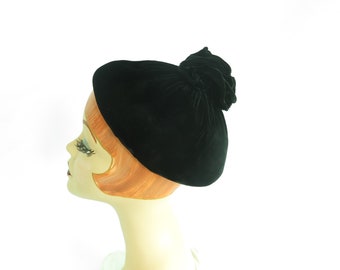 Vintage black hat 60s velvet pixie womans 1960s