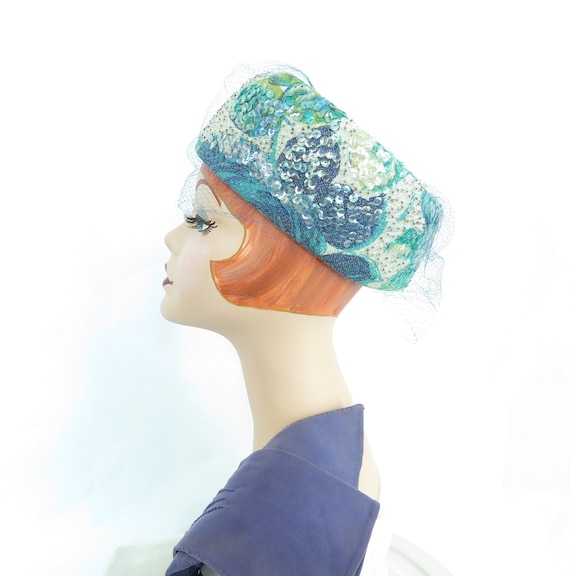1960s vintage hat, blue pillbox, with gloves. Woma