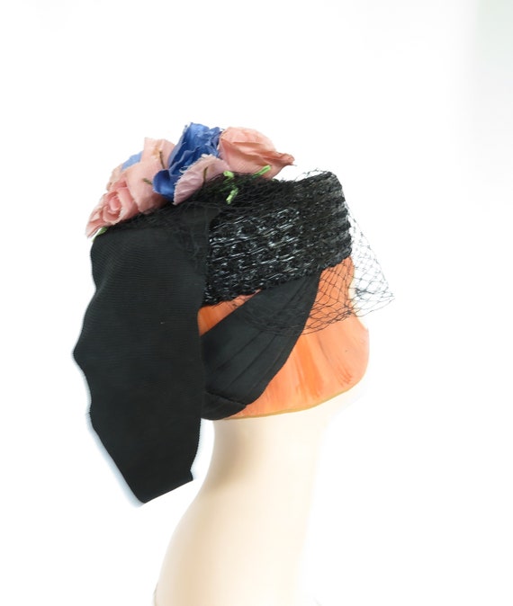 Vintage tilt hat, 1940s black with blue pink flowe