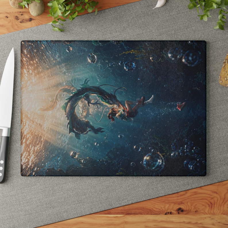 Tabla de cortar de cristal Haku Chihiro de El viaje de Chihiro de Studio Ghibli, ideal para la cocina. imagen 4
