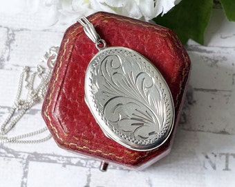 Vintage Edwardian Style English Sterling Silver Locket & Curb Chain. 1970s Floral Engraved Slender Oval Photo Locket Necklace.