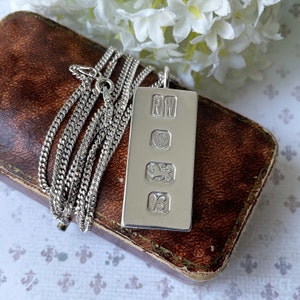 Vintage Sterling Silver Large Ingot Pendant Necklace. 1970's Retro Oversized British Hallmark 1 Ounce Bar Ingot With & 24" Chain (TW 39.3g)