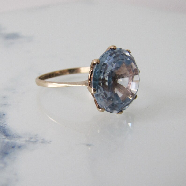 9ct Gold Brilliant Cut Round Stone Engagement Ring. 1960s Step Swiss Blue Topaz Cocktail Ring Vintage 10 Carat Topaz Solitaire Ring