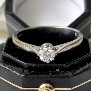 Vintage 18ct White Gold 0.25ct Diamond Solitaire Engagement Ring. Classic Art Deco Style Coronet Set 1/4ct Diamond Ring, Size O UK/ 7.25 USA