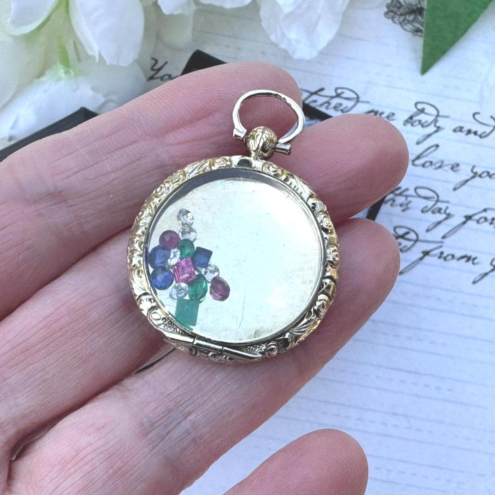 アンティークビクトリア朝様式の9カラットゴールドシェーカーロケット